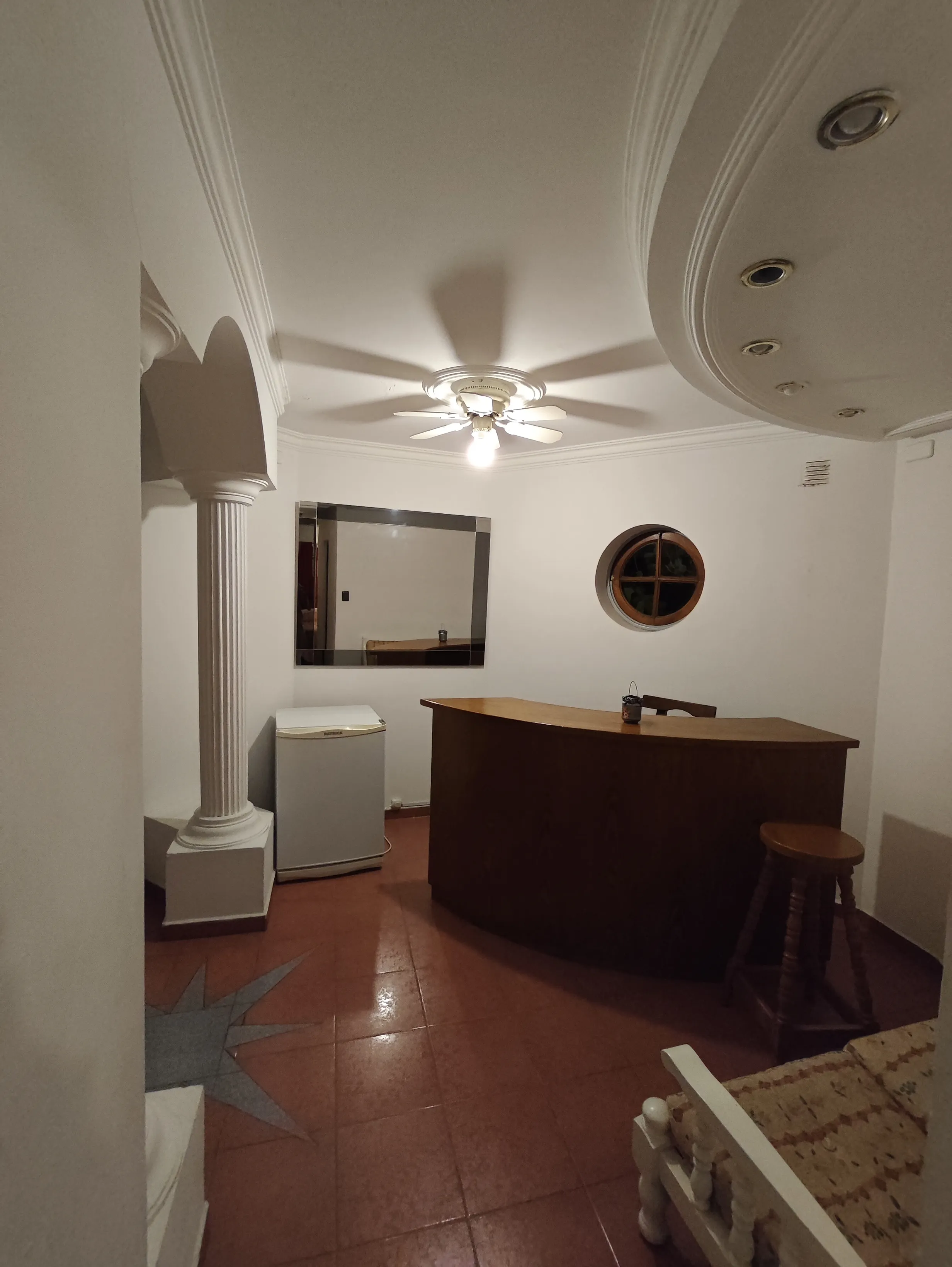 VIP - Barra minibar espejo